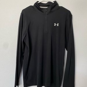 Black Under Armour heat heat loose fit long sleeve shirt. Size Medium.